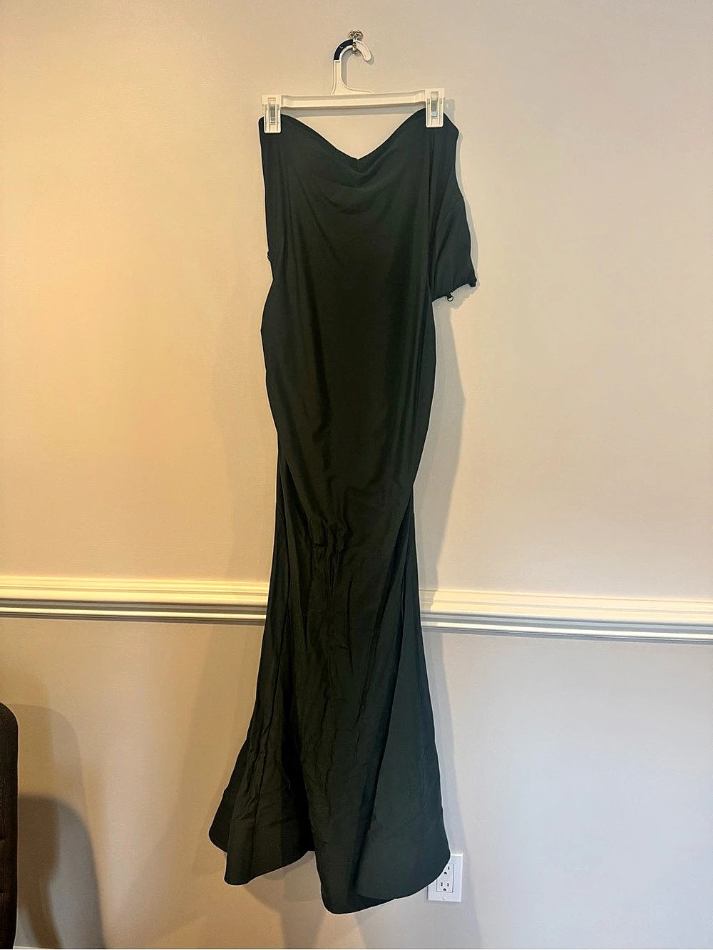 La Femme Strapless Jersey Mermaid Gown with Lace-Up Back Green 8 worn once
